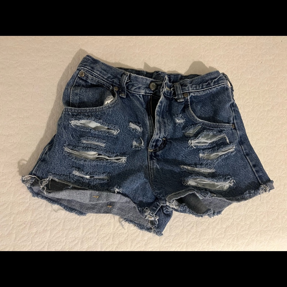 Vintage Wrangler high-waisted jean shorts